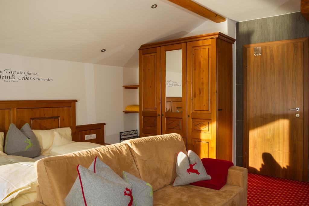 Haus Hirschpoint Hotel Faistenau Room photo