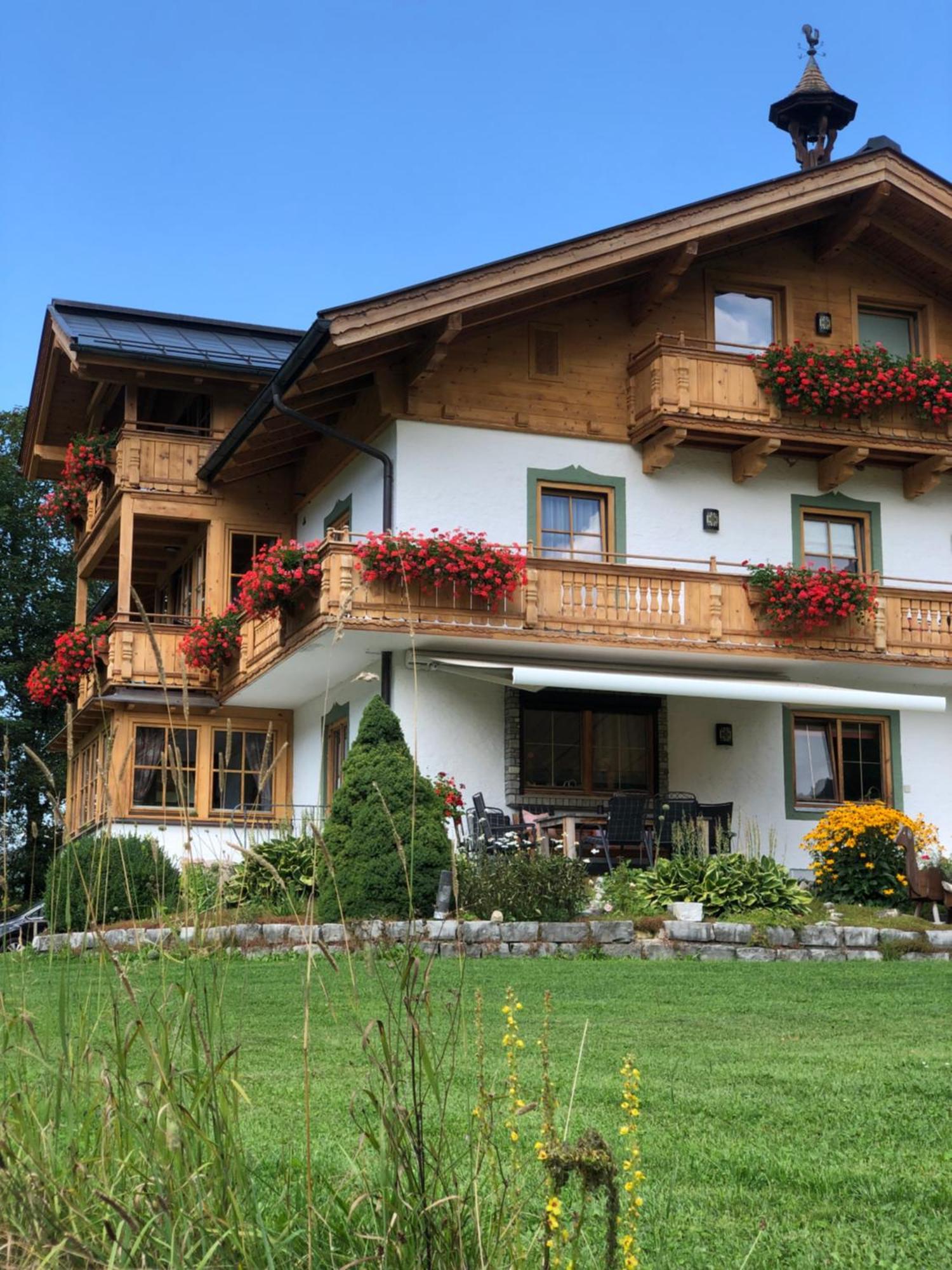 Haus Hirschpoint Hotel Faistenau Exterior photo