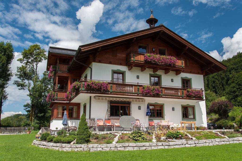 Haus Hirschpoint Hotel Faistenau Exterior photo
